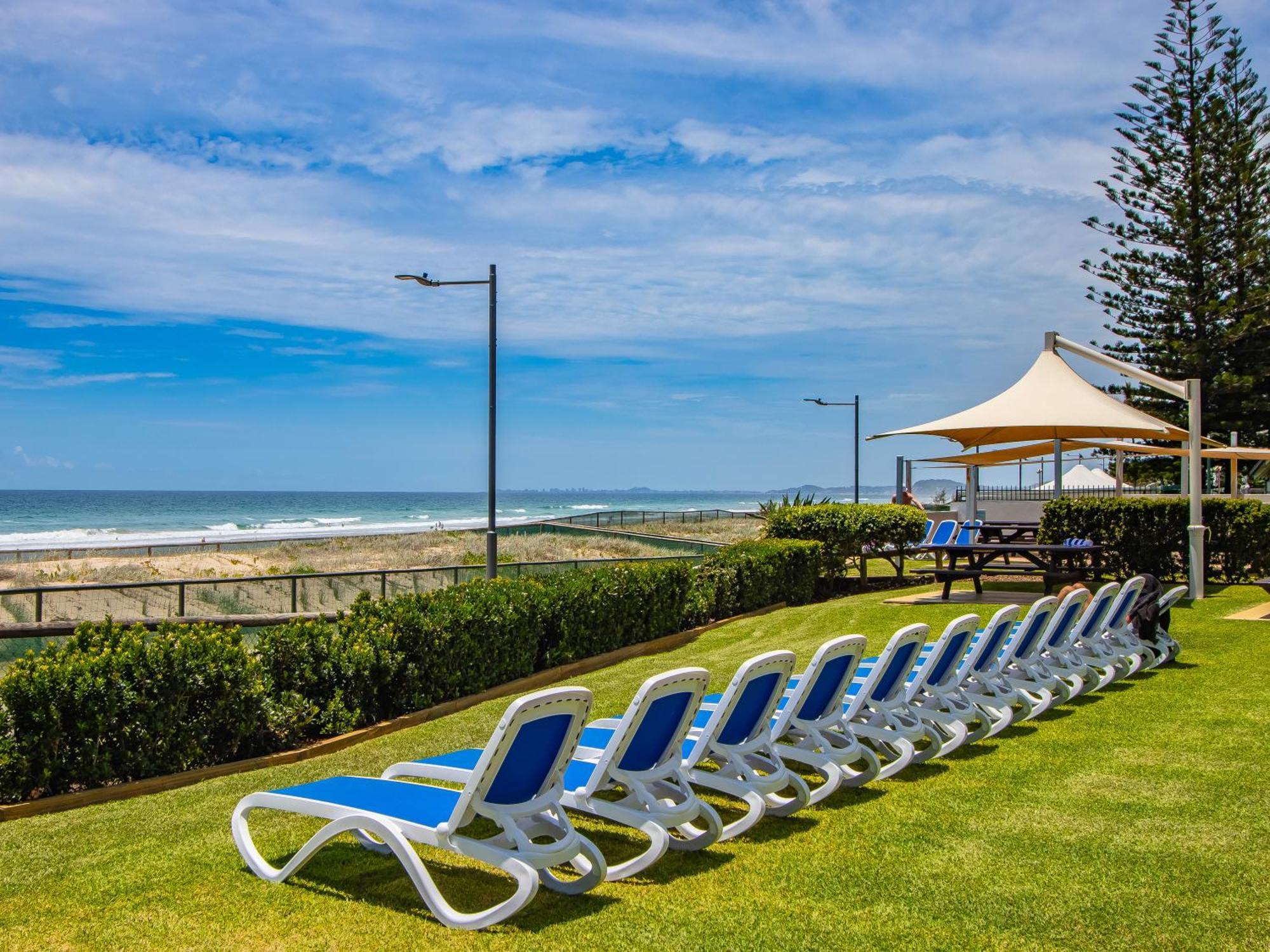 Breakers North Absolute Beachfront Apartments - Official Gold Coast Exterior photo
