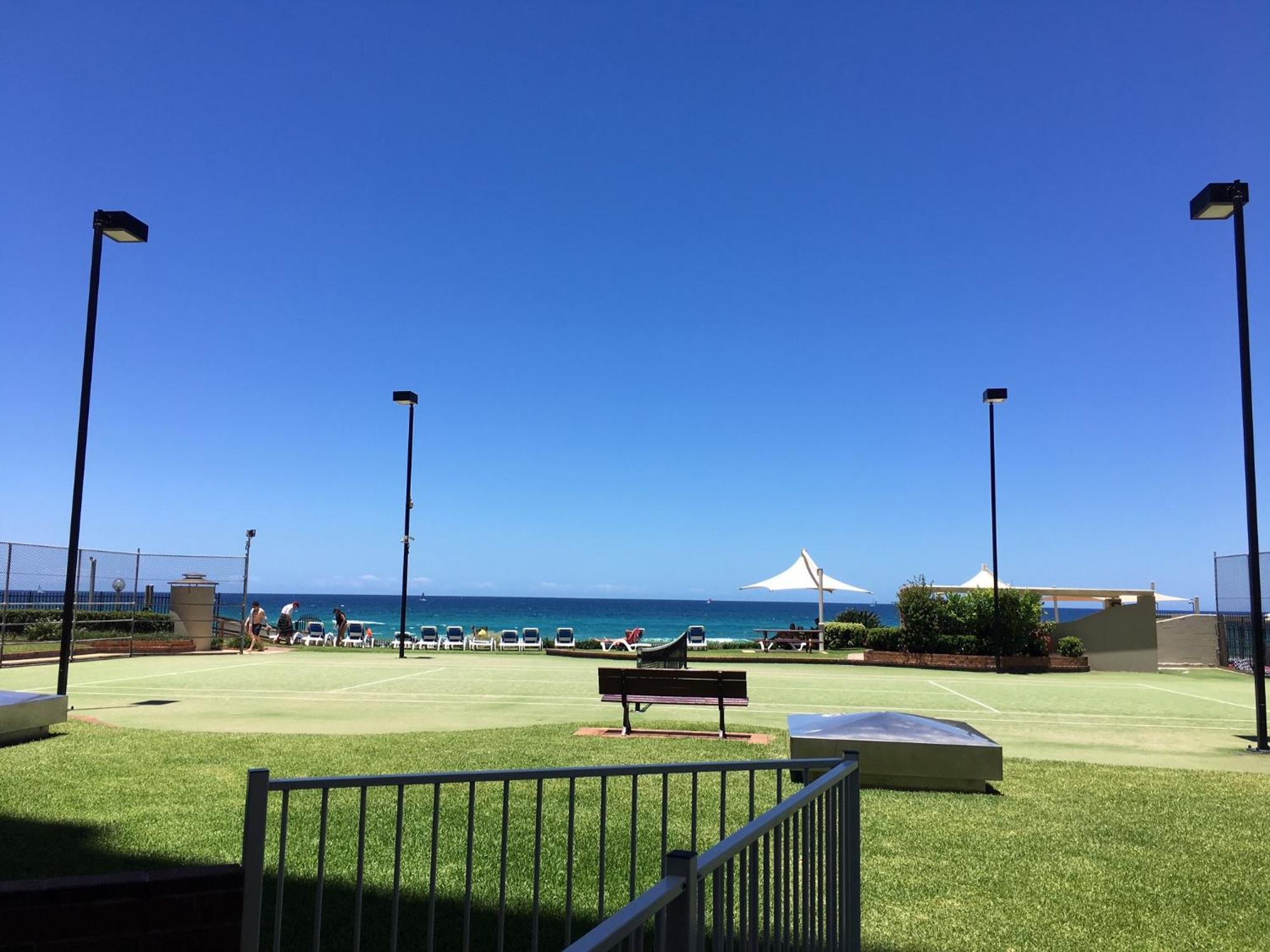 Breakers North Absolute Beachfront Apartments - Official Gold Coast Exterior photo